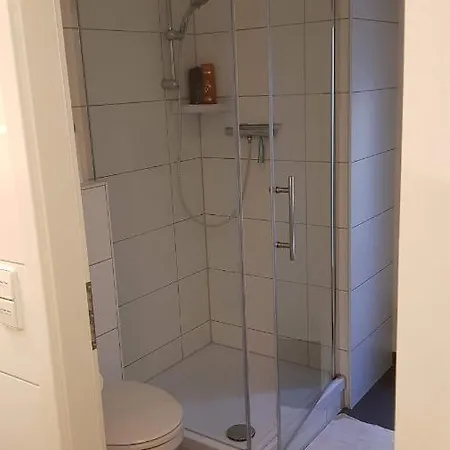 Apart Otel Budgetrooms - Souterrain-private & Kitchen Mannheim